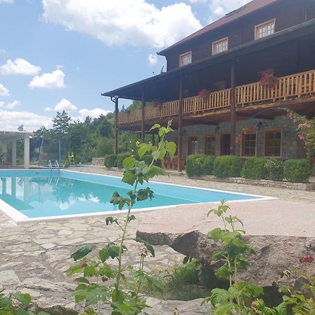 Etno Selo Vrelo & Camping Pensionat Berane Exteriör bild