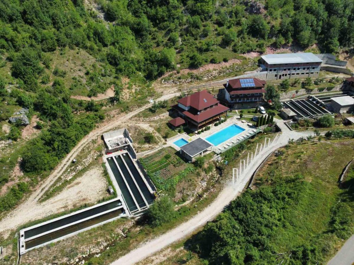 Etno Selo Vrelo & Camping Pensionat Berane Exteriör bild