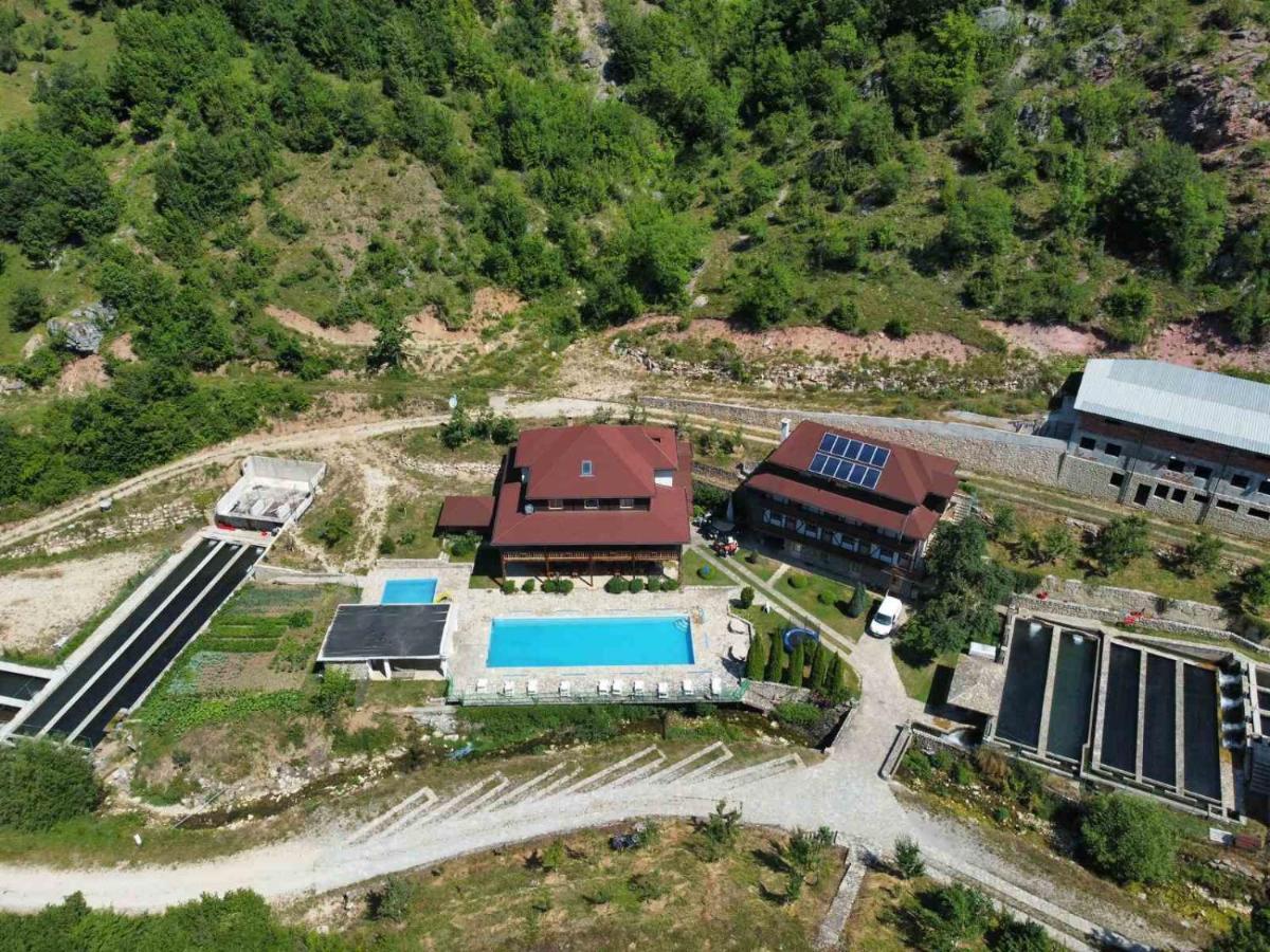 Etno Selo Vrelo & Camping Pensionat Berane Exteriör bild