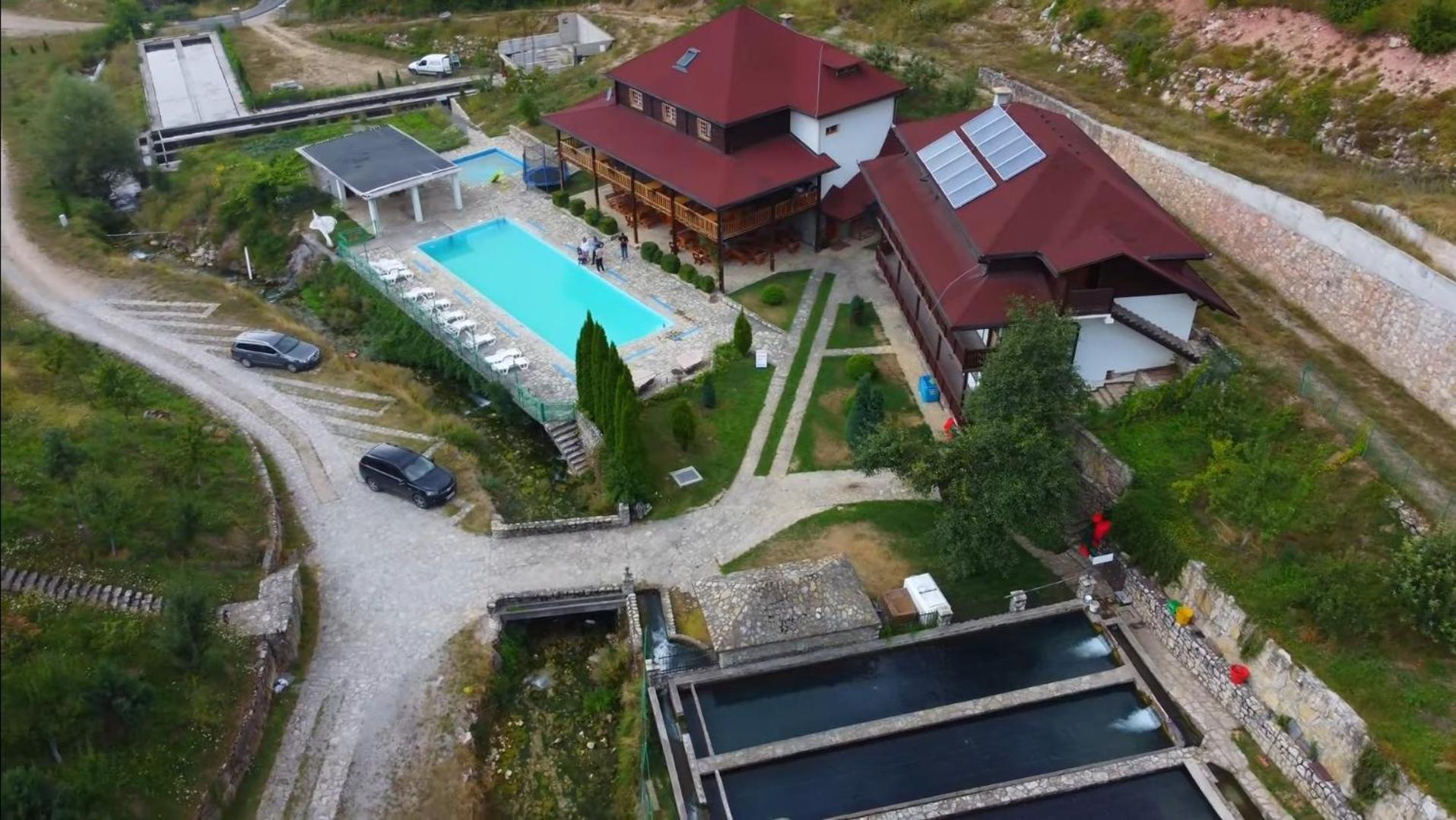 Etno Selo Vrelo & Camping Pensionat Berane Exteriör bild