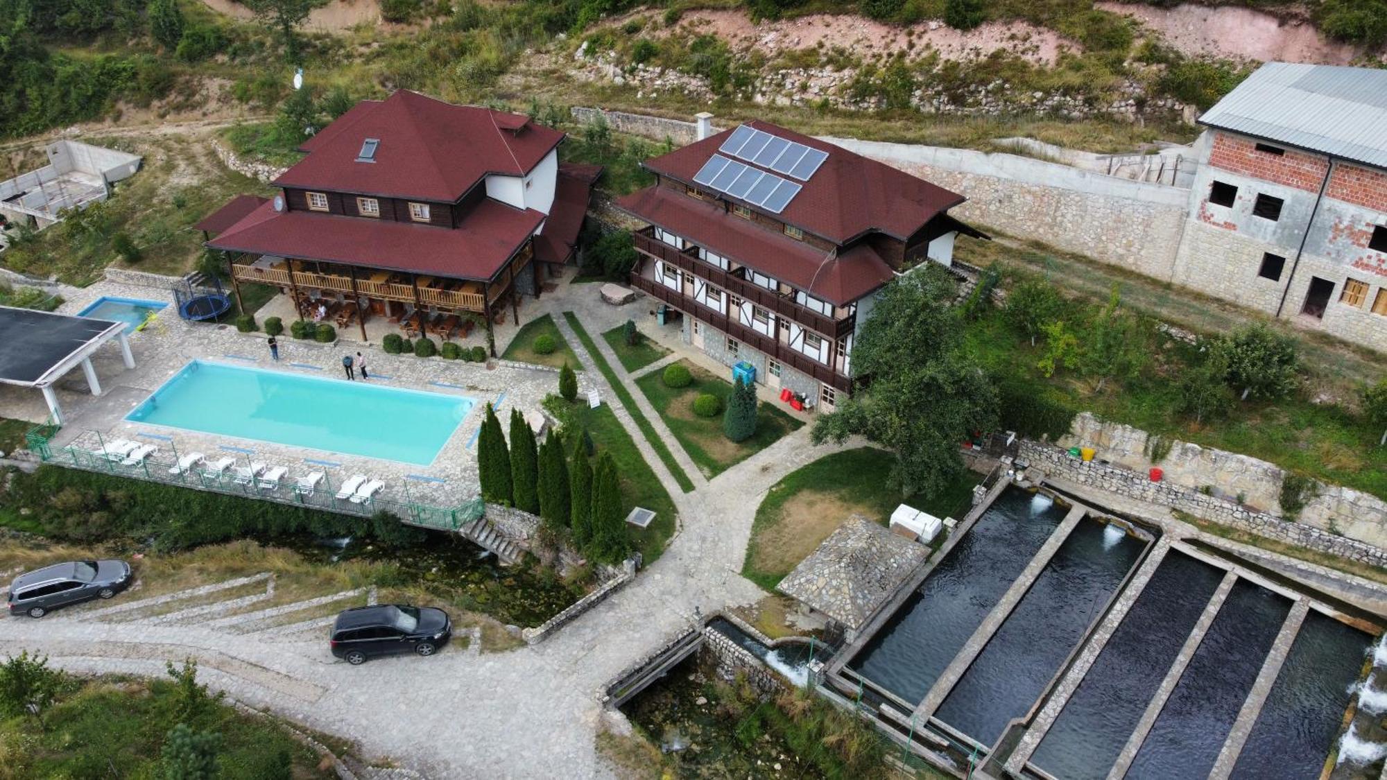 Etno Selo Vrelo & Camping Pensionat Berane Exteriör bild