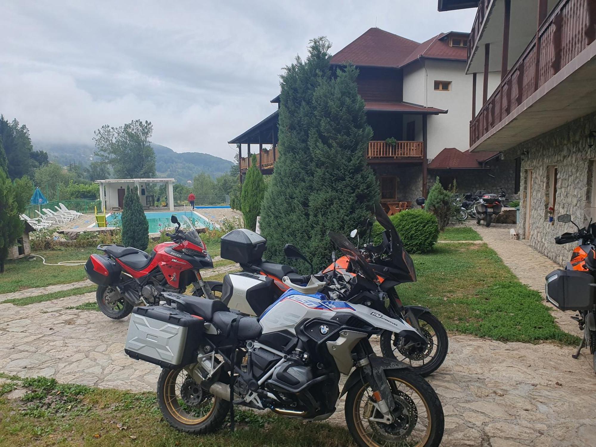 Etno Selo Vrelo & Camping Pensionat Berane Exteriör bild