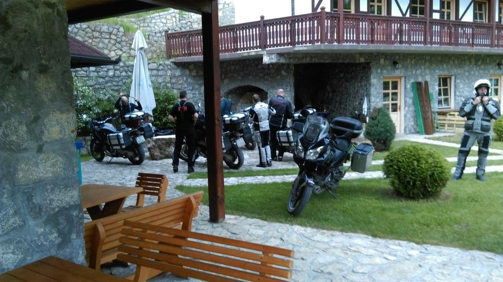 Hotel & Camping Etno Selo Vrelo Berane Exteriör bild