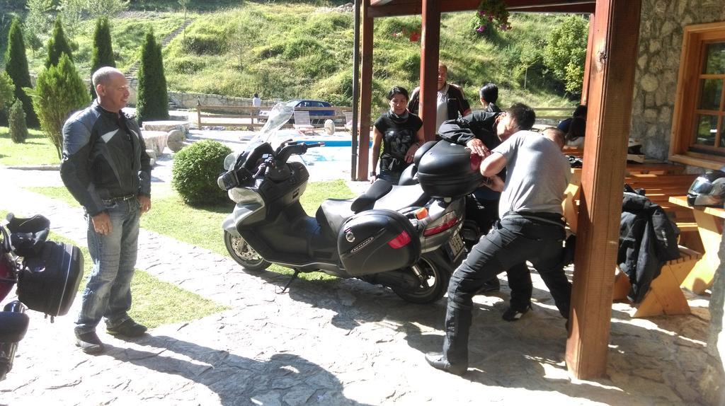 Etno Selo Vrelo & Camping Pensionat Berane Exteriör bild